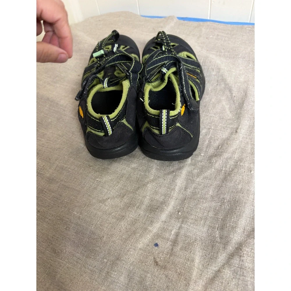 Keen Newport H2 Sandal Kids 5 Black Green Waterproof Hiking Water Shoes 26082703